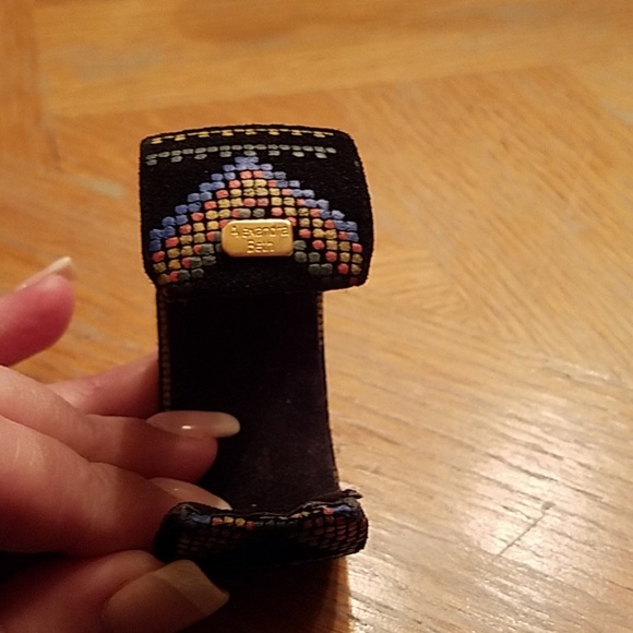 Alexandra Beth Bracelet - Picture 3 of 4